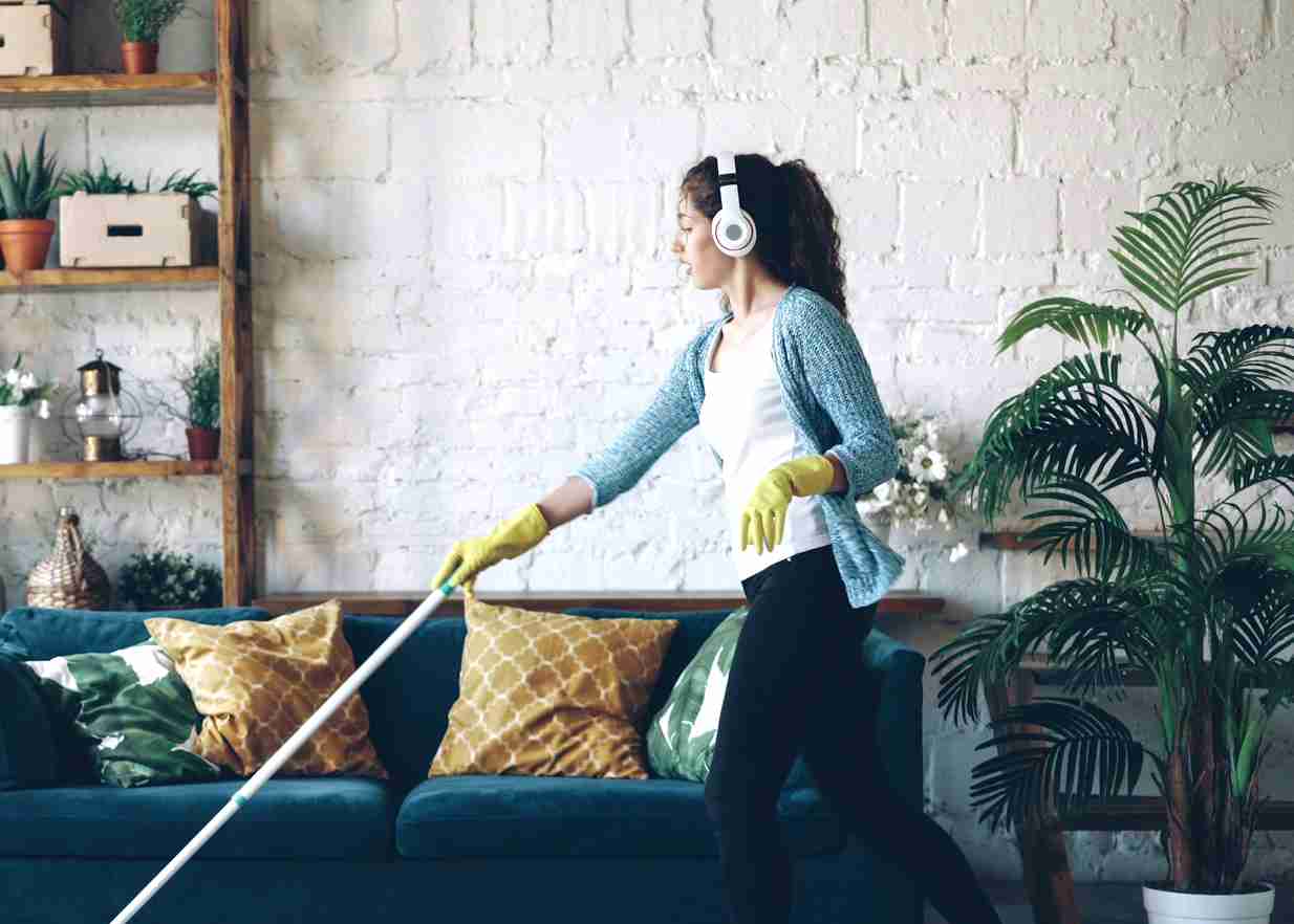 Cleaners in Kitsilano Vancouver Mopping Floor